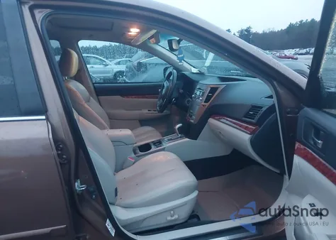 2011 Subaru Outback 2.5I Limited из США, поврежденный, VIN 4S4BRBKC4B3440933